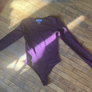 Babaton Deep marroon  Long Sleeve Bodysuit. Perfect shape